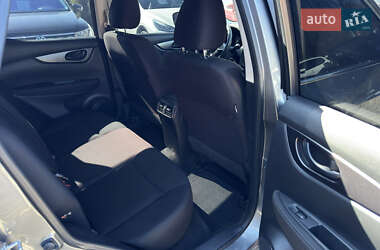 Позашляховик / Кросовер Nissan Rogue Sport 2019 в 