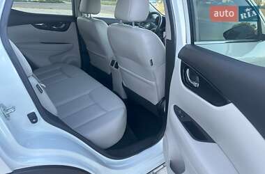 Позашляховик / Кросовер Nissan Rogue Sport 2022 в 