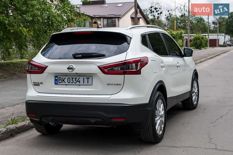 Внедорожник / Кроссовер Nissan Rogue Sport 2022 в Ровно