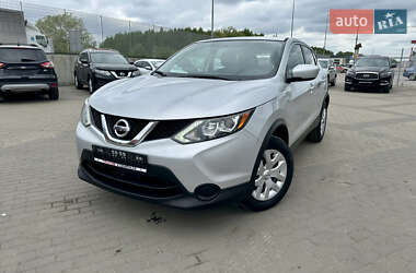 Внедорожник / Кроссовер Nissan Rogue Sport 2017 в Львове