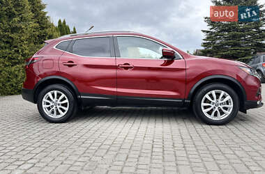 Позашляховик / Кросовер Nissan Rogue Sport 2021 в 