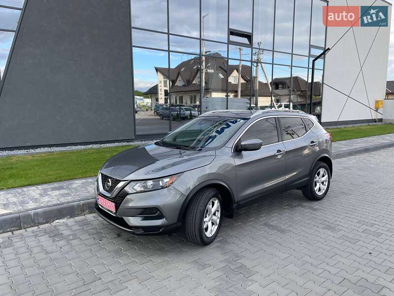 Позашляховик / Кросовер Nissan Rogue Sport 2020 в 