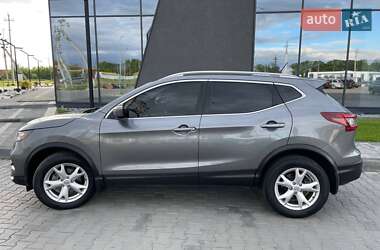Позашляховик / Кросовер Nissan Rogue Sport 2020 в 