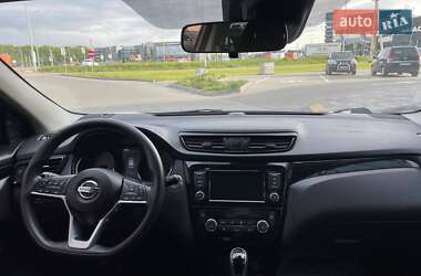 Позашляховик / Кросовер Nissan Rogue Sport 2020 в 