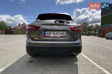 Позашляховик / Кросовер Nissan Rogue Sport 2022 в 