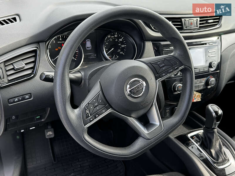 Внедорожник / Кроссовер Nissan Rogue Sport 2017 в Одессе