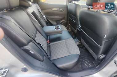 Внедорожник / Кроссовер Nissan Rogue Sport 2022 в 