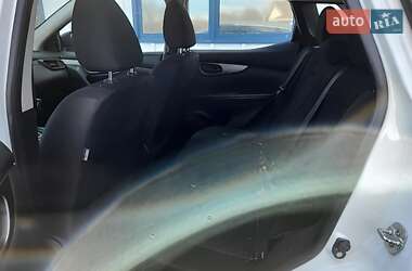 Позашляховик / Кросовер Nissan Rogue Sport 2018 в 