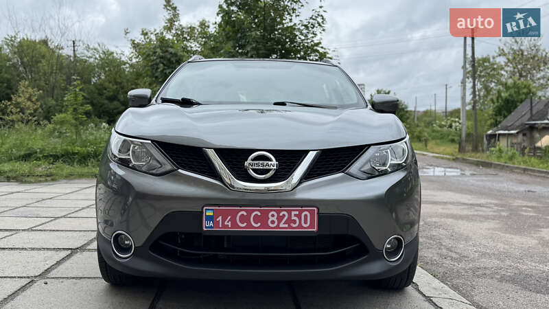 Внедорожник / Кроссовер Nissan Rogue Sport 2017 в Львове