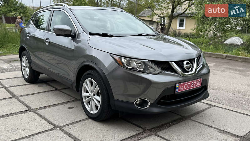 Внедорожник / Кроссовер Nissan Rogue Sport 2017 в Львове