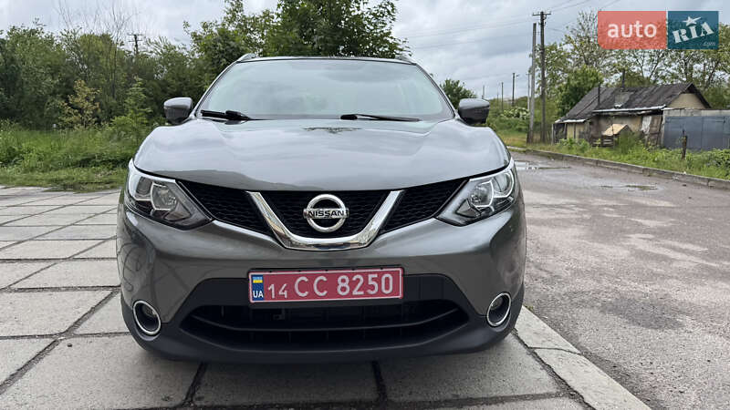 Внедорожник / Кроссовер Nissan Rogue Sport 2017 в Львове