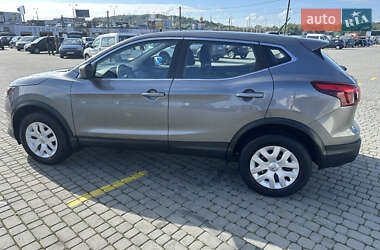 Внедорожник / Кроссовер Nissan Rogue Sport 2019 в 