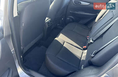 Внедорожник / Кроссовер Nissan Rogue Sport 2019 в 