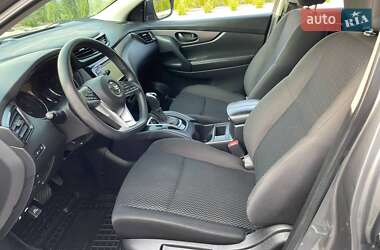 Позашляховик / Кросовер Nissan Rogue Sport 2022 в 