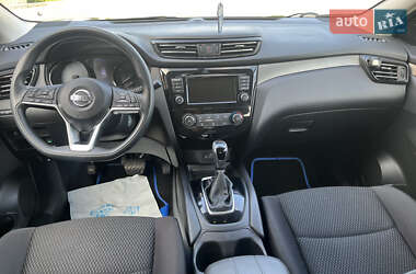 Внедорожник / Кроссовер Nissan Rogue Sport 2019 в 