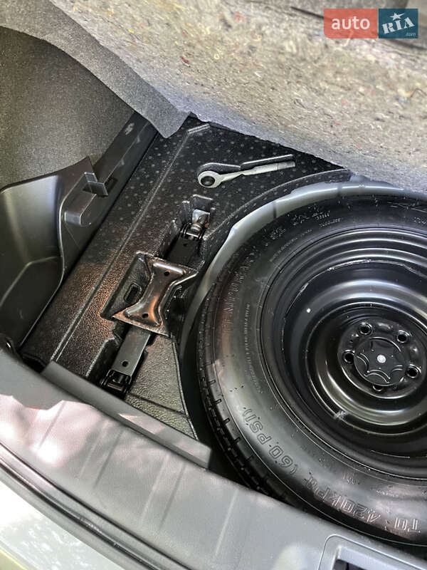 Позашляховик / Кросовер Nissan Rogue Sport 2020 в Києві