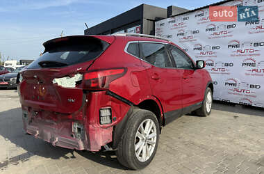 Внедорожник / Кроссовер Nissan Rogue Sport 2017 в 