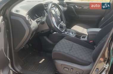Внедорожник / Кроссовер Nissan Rogue Sport 2018 в 