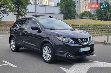 Внедорожник / Кроссовер Nissan Rogue Sport 2017 в 