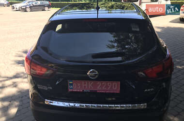 Позашляховик / Кросовер Nissan Rogue Sport 2018 в 