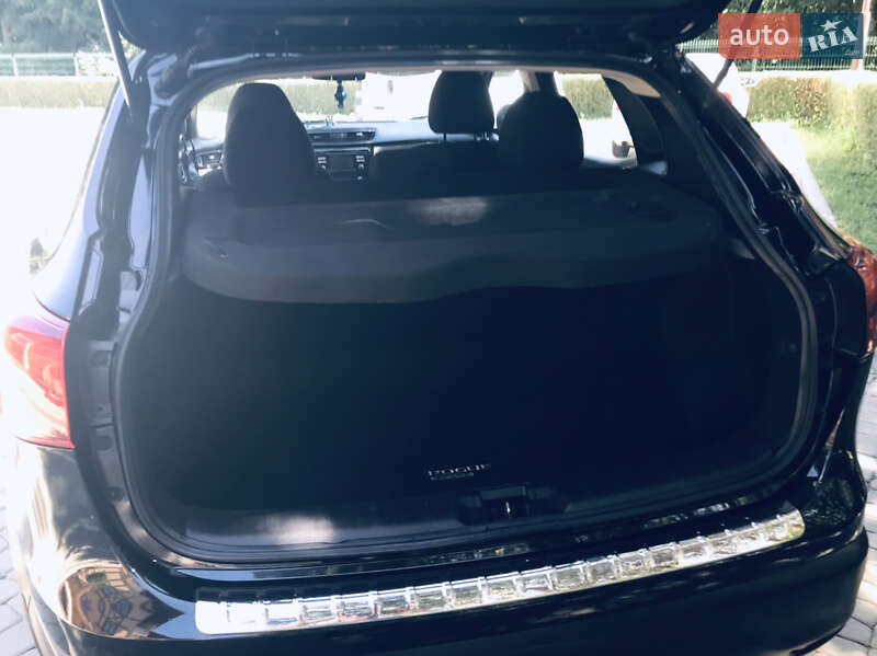 Позашляховик / Кросовер Nissan Rogue Sport 2018 в Сумах