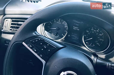 Позашляховик / Кросовер Nissan Rogue Sport 2018 в 
