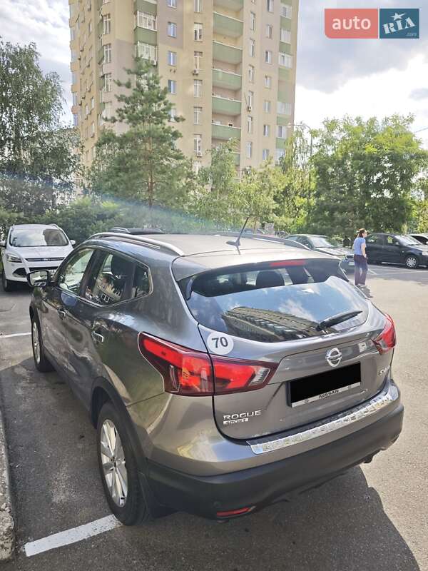 Внедорожник / Кроссовер Nissan Rogue Sport 2019 в Киеве