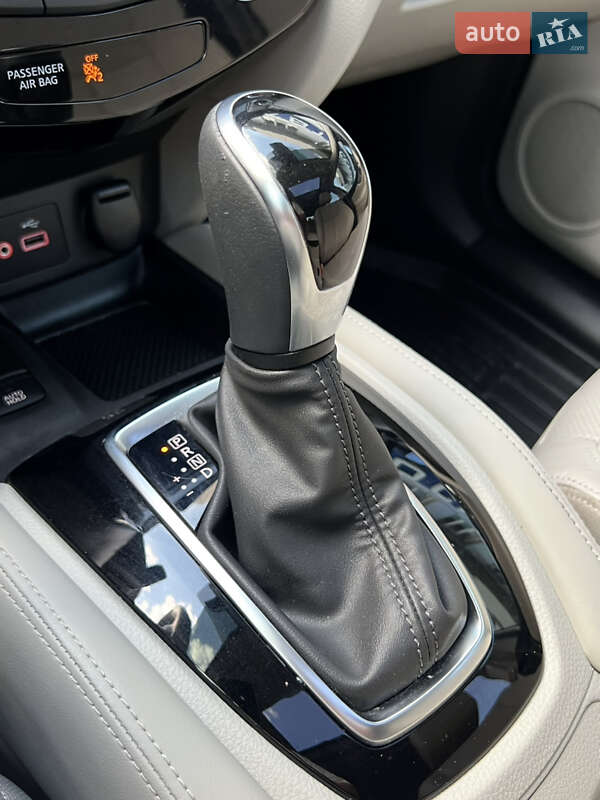 Позашляховик / Кросовер Nissan Rogue Sport 2020 в Одесі