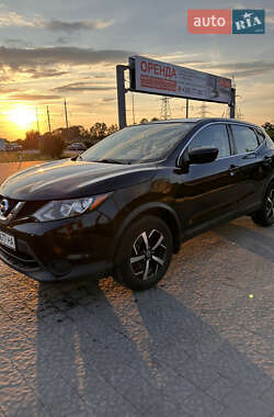 Позашляховик / Кросовер Nissan Rogue Sport 2017 в Львові