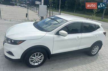 Позашляховик / Кросовер Nissan Rogue Sport 2020 в 