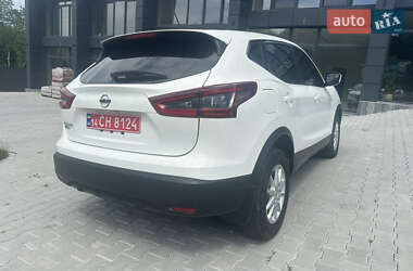 Позашляховик / Кросовер Nissan Rogue Sport 2020 в 
