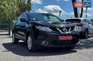 Внедорожник / Кроссовер Nissan Rogue Sport 2017 в Львове