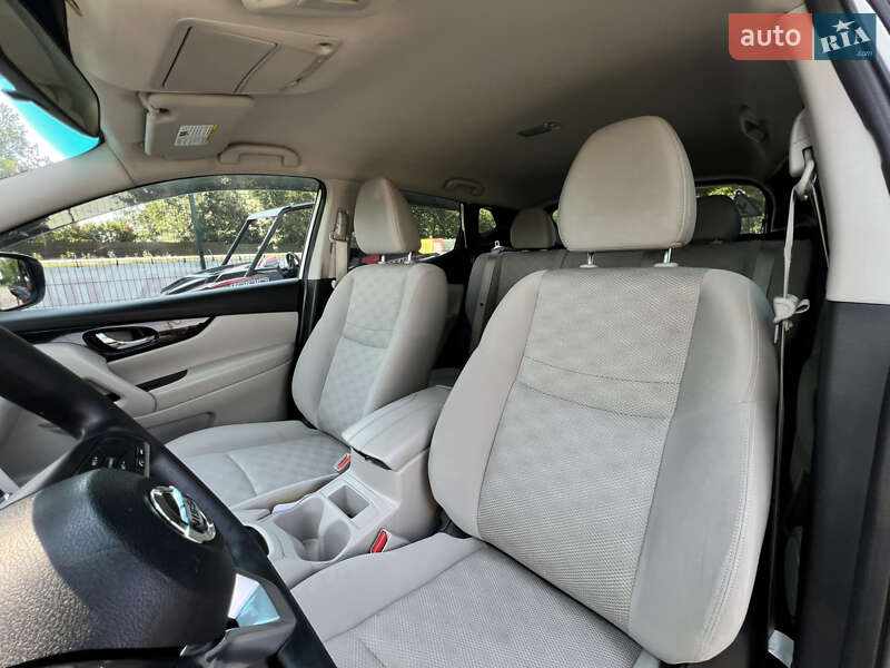 Внедорожник / Кроссовер Nissan Rogue Sport 2018 в Умани