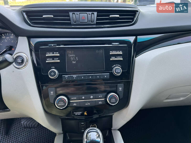 Внедорожник / Кроссовер Nissan Rogue Sport 2018 в Умани