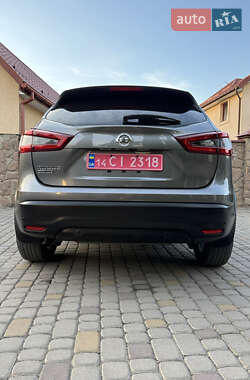 Внедорожник / Кроссовер Nissan Rogue Sport 2020 в 