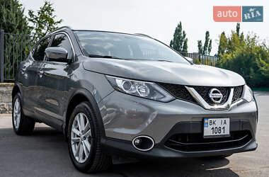 Позашляховик / Кросовер Nissan Rogue Sport 2017 в Рівному
