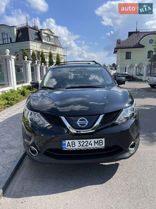 Внедорожник / Кроссовер Nissan Rogue Sport 2017 в Виннице