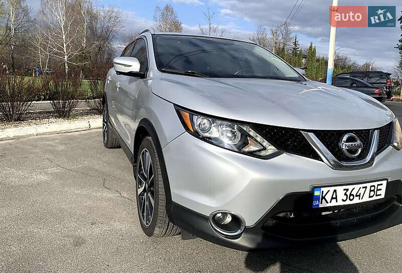 Внедорожник / Кроссовер Nissan Rogue Sport 2017 в Киеве