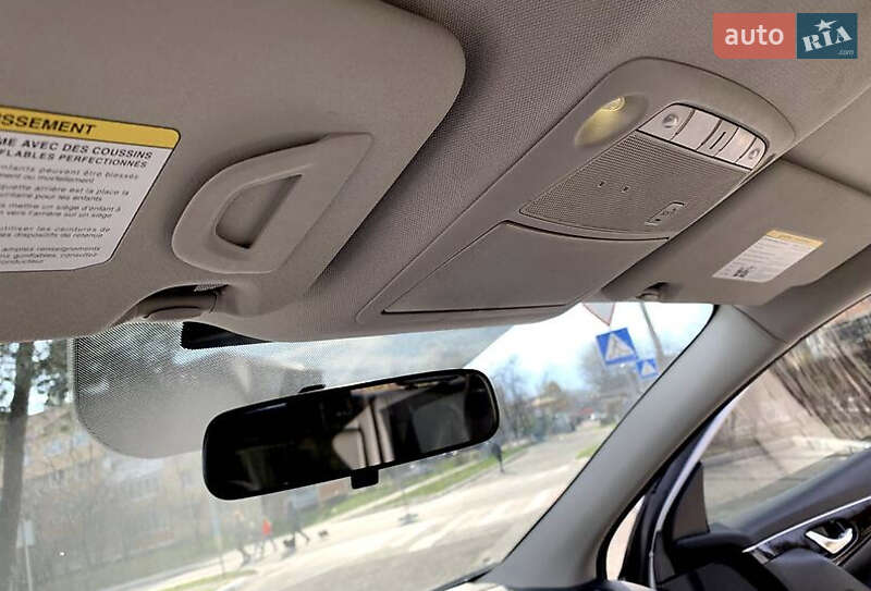 Внедорожник / Кроссовер Nissan Rogue Sport 2017 в Киеве