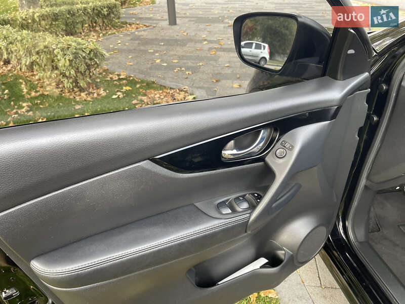 Внедорожник / Кроссовер Nissan Rogue Sport 2020 в Днепре