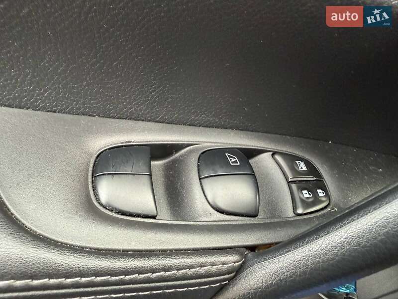 Позашляховик / Кросовер Nissan Rogue Sport 2021 в Києві фото 16 Позашляховик / Кросовер Nissan Rogue Sport 2021 в Києві