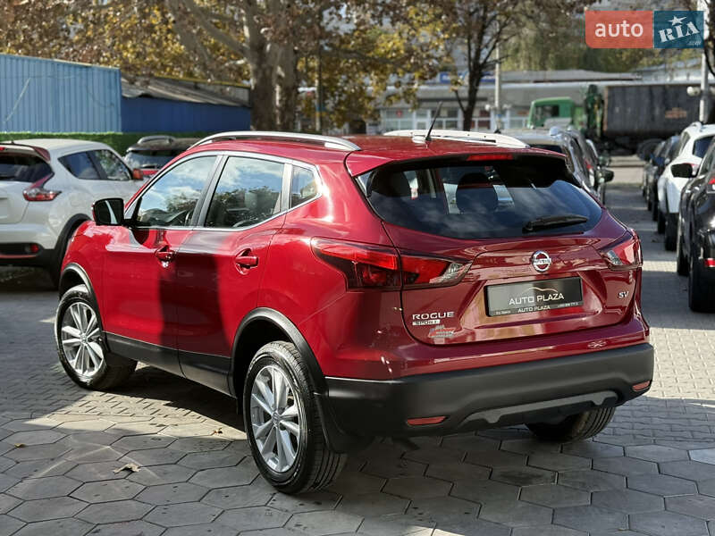 Внедорожник / Кроссовер Nissan Rogue Sport 2017 в Одессе