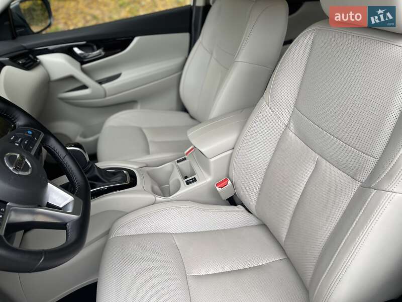 Позашляховик / Кросовер Nissan Rogue Sport 2022 в Києві