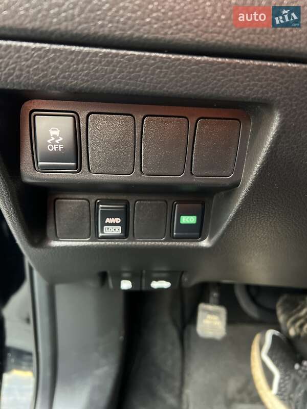 Внедорожник / Кроссовер Nissan Rogue Sport 2019 в Львове