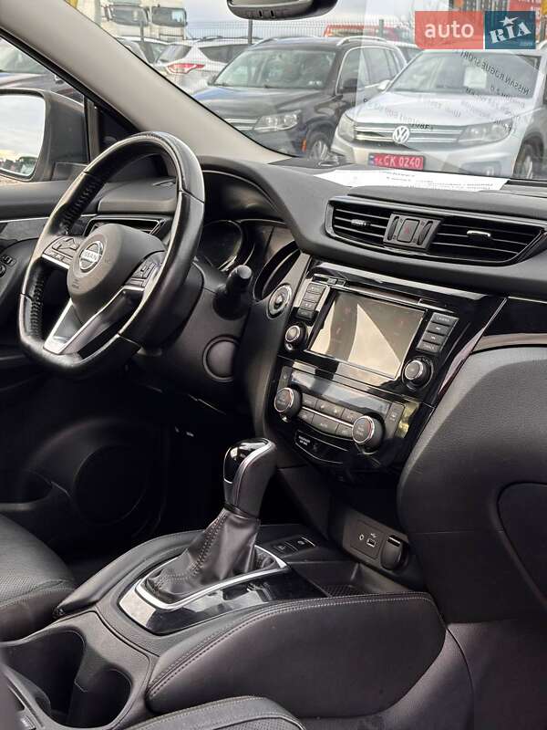 Внедорожник / Кроссовер Nissan Rogue Sport 2019 в Львове