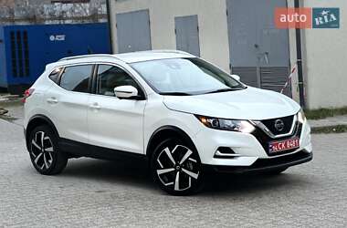 Позашляховик / Кросовер Nissan Rogue Sport 2021 в Львові