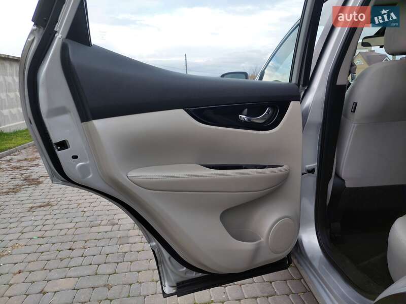 Позашляховик / Кросовер Nissan Rogue Sport 2019 в Первомайську