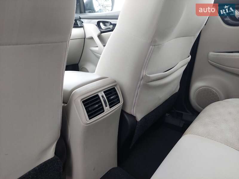 Позашляховик / Кросовер Nissan Rogue Sport 2019 в Первомайську