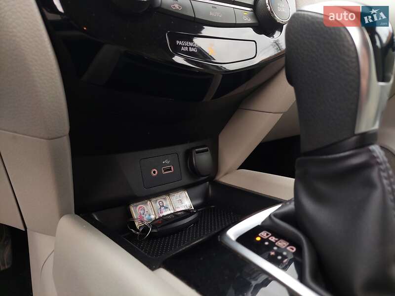 Позашляховик / Кросовер Nissan Rogue Sport 2019 в Первомайську