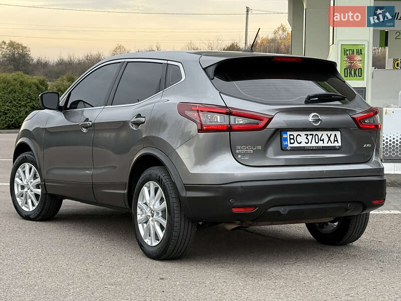 Внедорожник / Кроссовер Nissan Rogue Sport 2022 в Дрогобыче